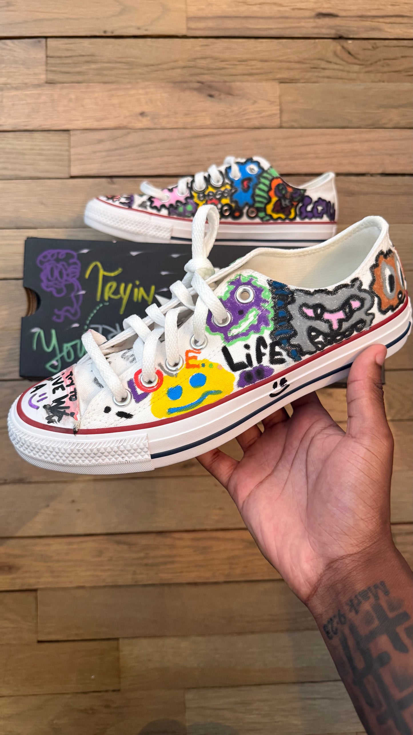 Regular Chucks (White) Lowtop ⛹🏾‍♂️